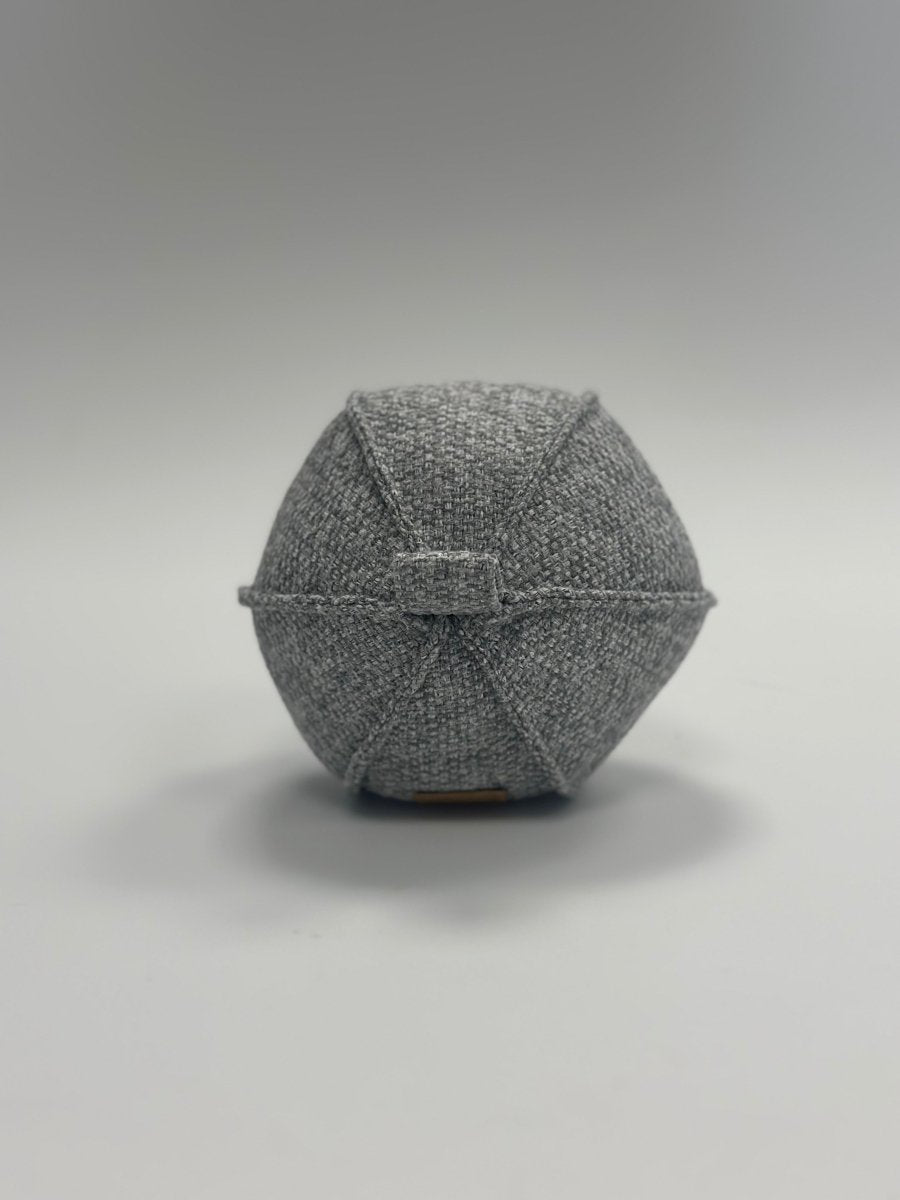 Ann Habor - Bold Hundelegetøj - Lysegrå - animondo.dk - AH0206