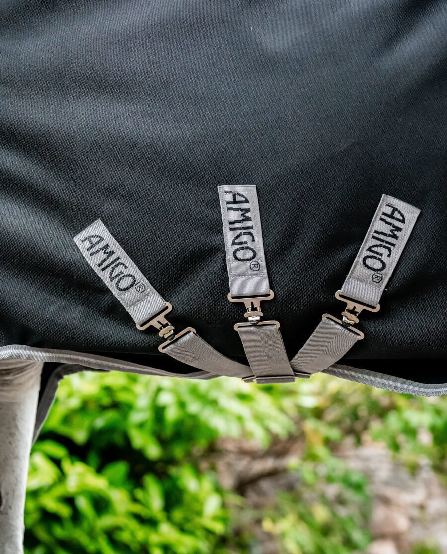 Horseware Amigo - Bravo 12 Plus Regndækken m. hals & V - Front - 100 gram - Sort - animondo.dk - AARPLF - KJI0 - 45