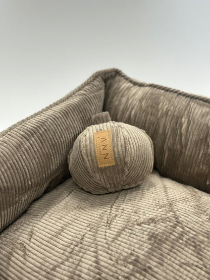 Ann Habor - Bold Hundelegetøj - Rice Brown - animondo.dk - AH0306