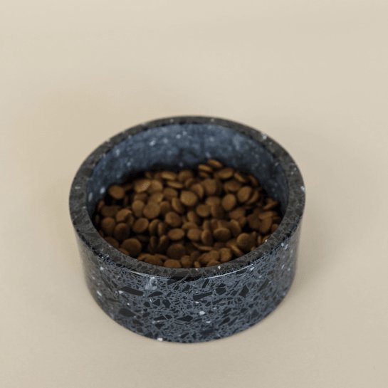 Kentucky Dog Bowl Terrazzo Stone - Sort - animondo.dk